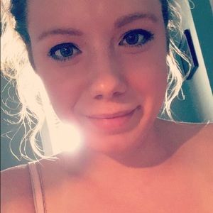 Meet your Posher, Abigail